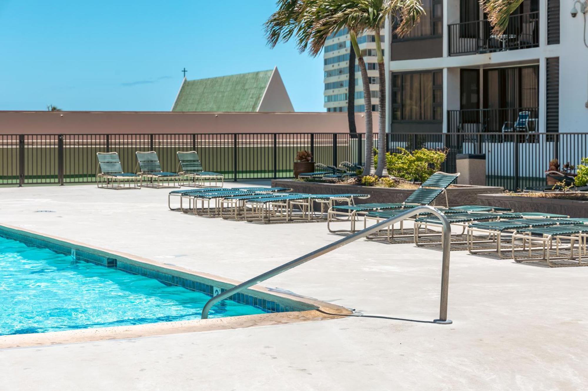 Beautiful Mountain Views & Steps To Waikiki *