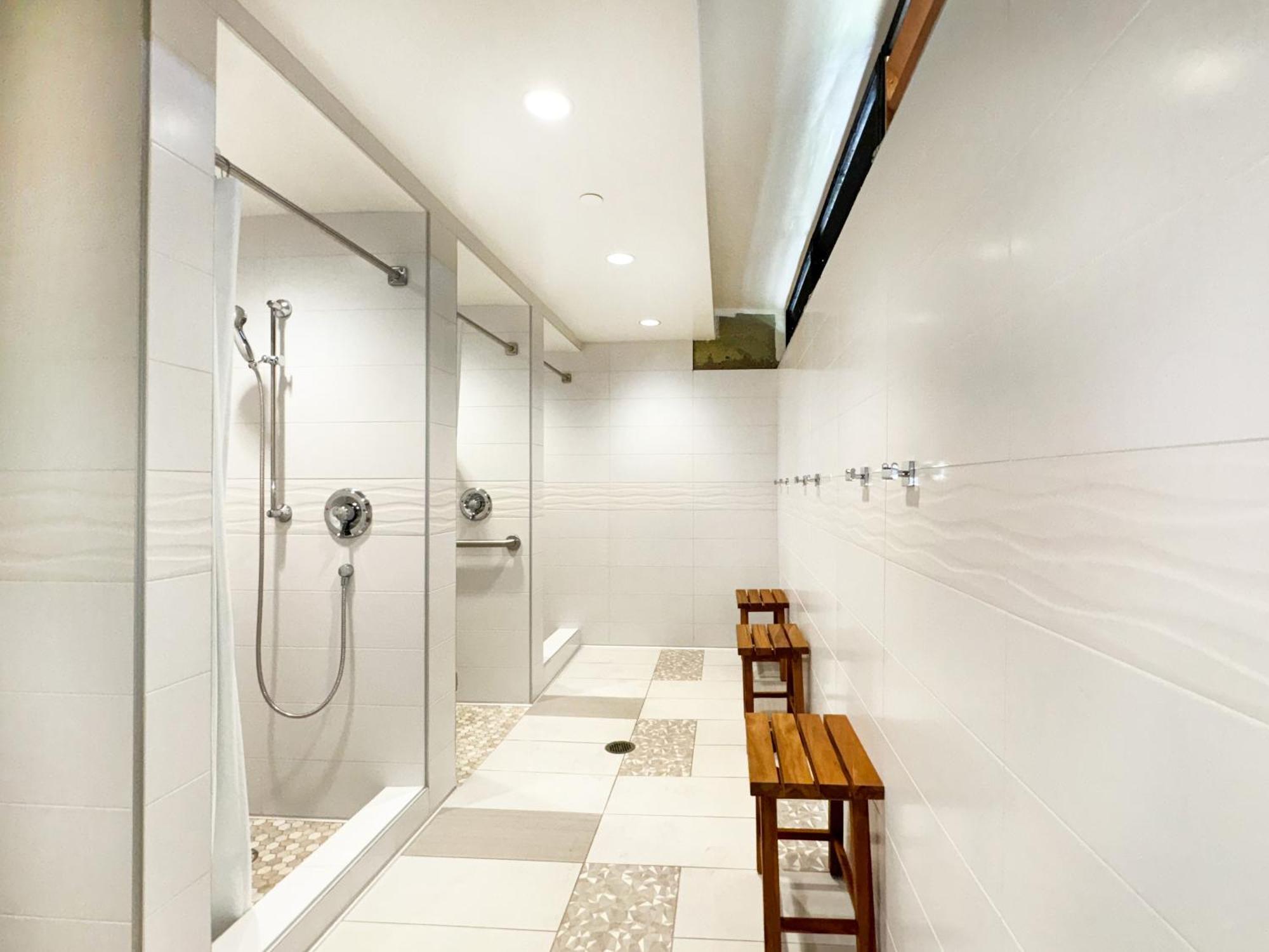 Apartment Beautiful Mountain Views & Steps To Waikiki