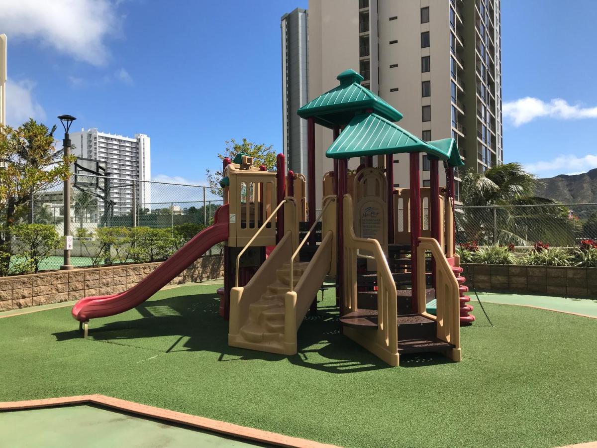 Apartment Beautiful Mountain Views & Steps To Waikiki *
