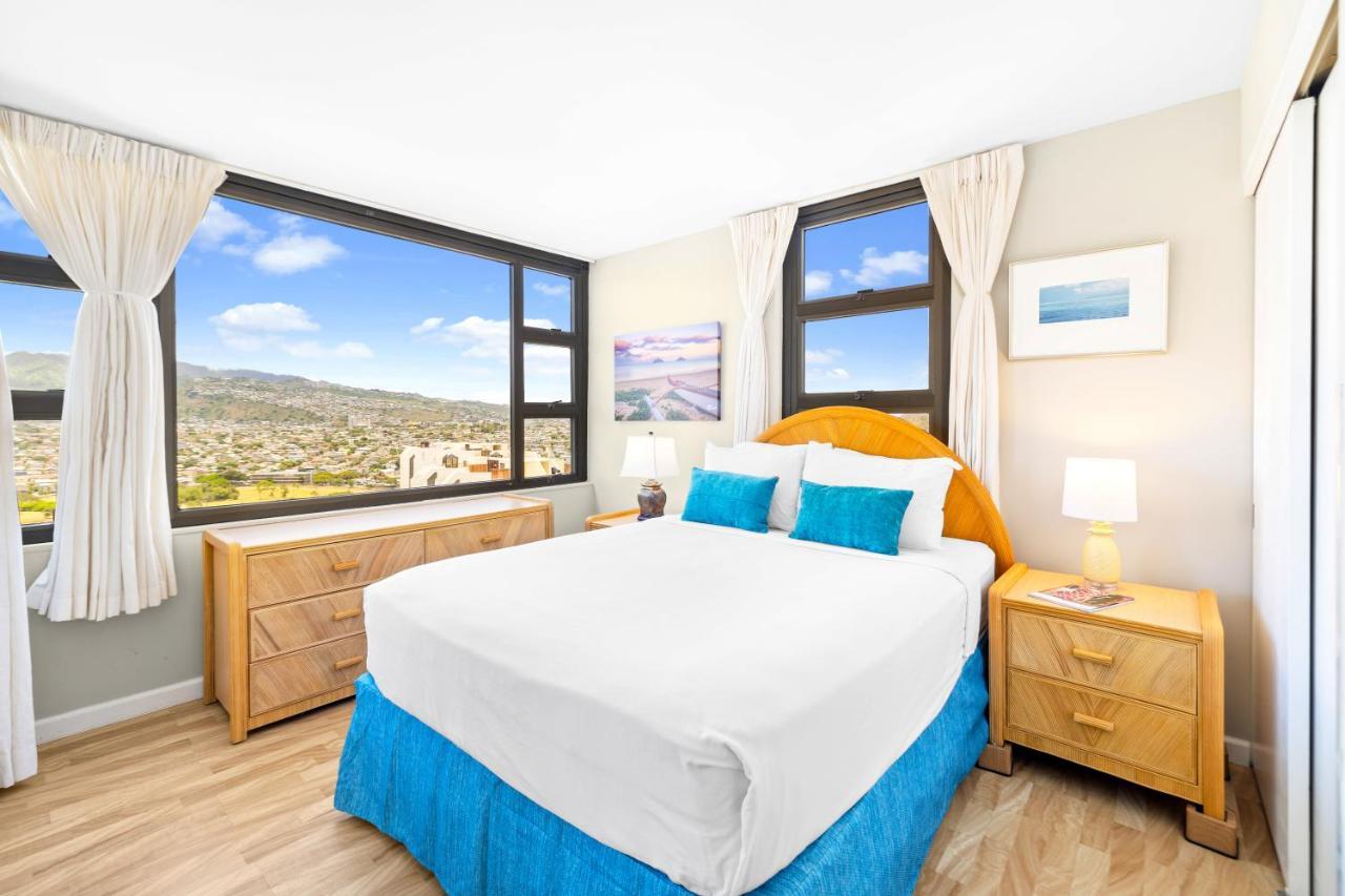 Beautiful Mountain Views & Steps To Waikiki